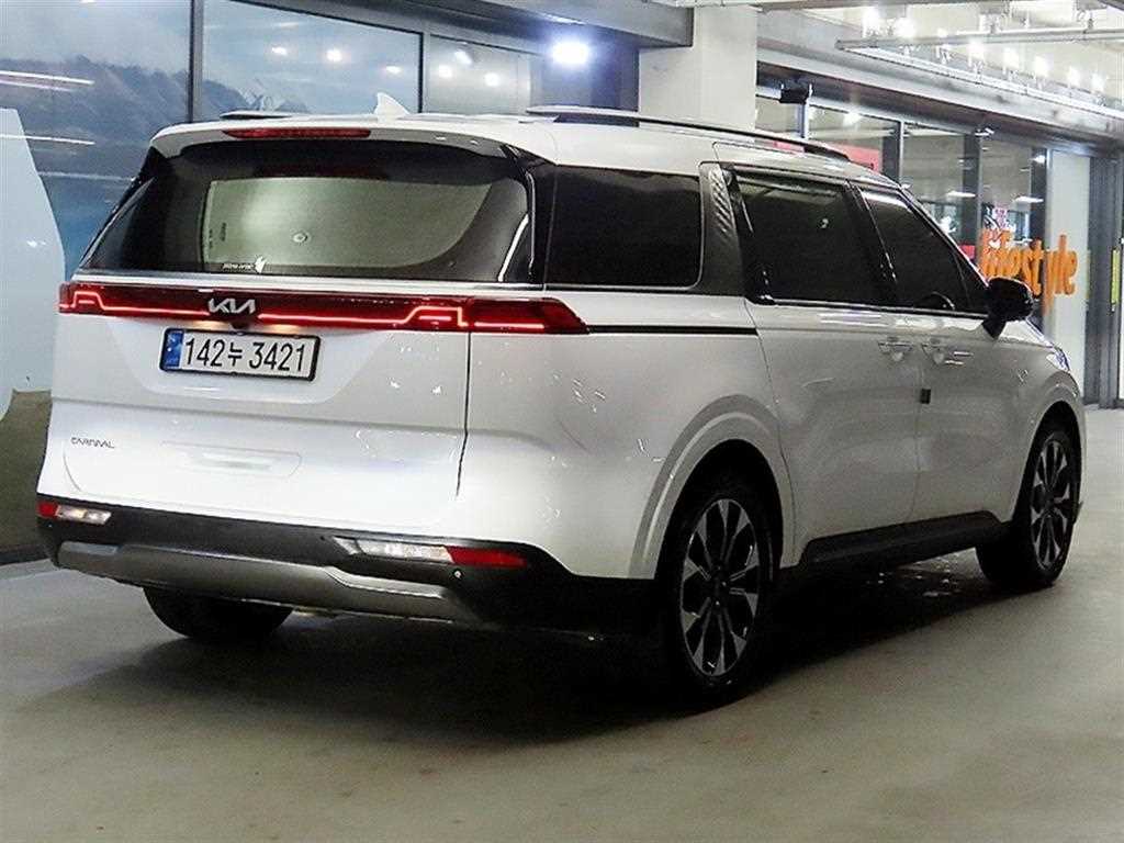 KIA Carnival - Vista 4