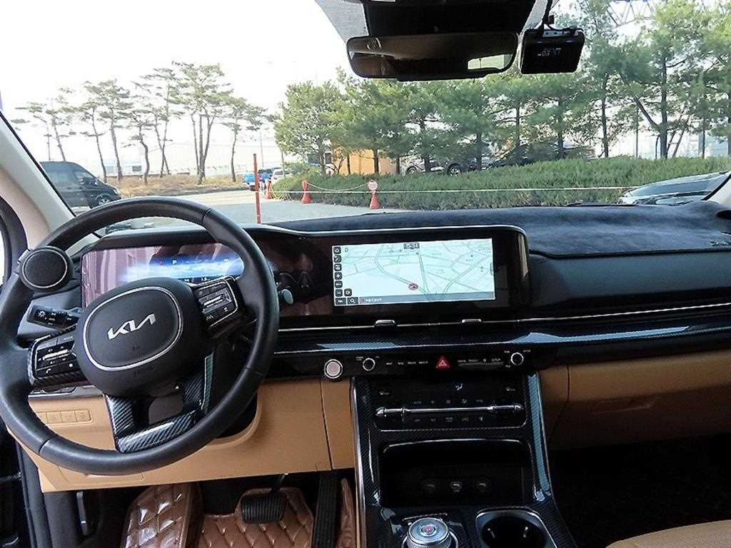 KIA Carnival - Vista 7