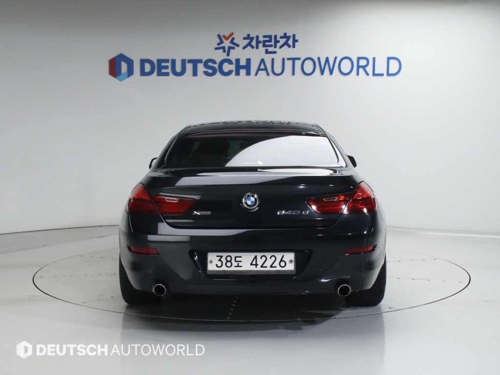 BMW 6 series - Vista 4