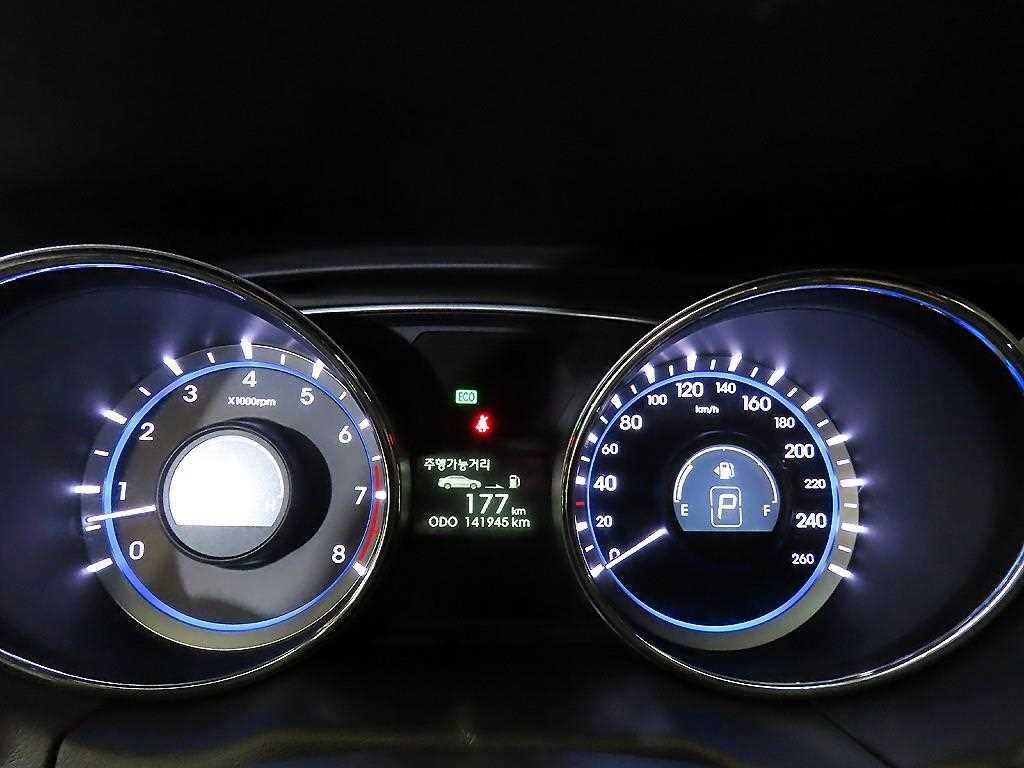 HYUNDAI Sonata - Vista 9