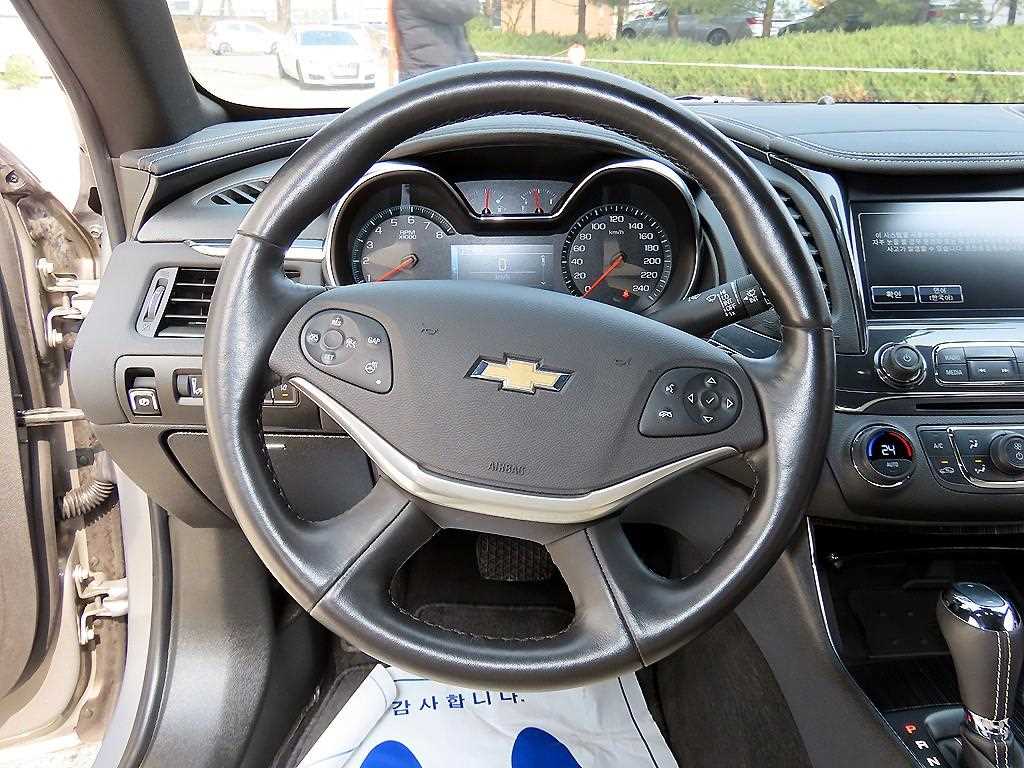 Chevrolet Impala - Vista 8