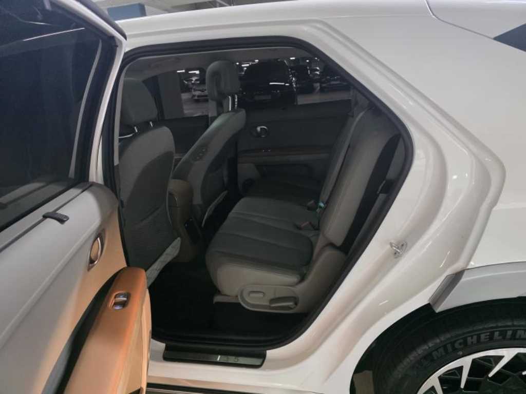 HYUNDAI Ioniq 5 - Vista 6