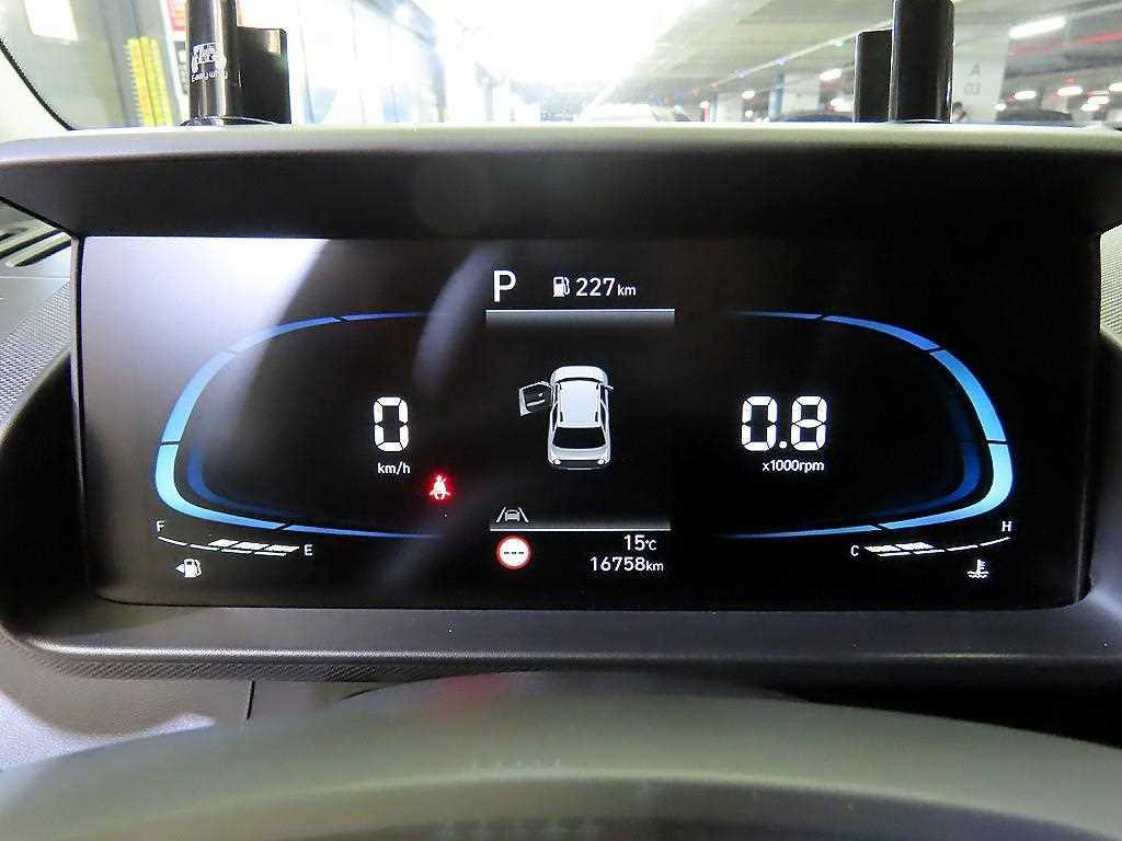 HYUNDAI Casper - Vista 9