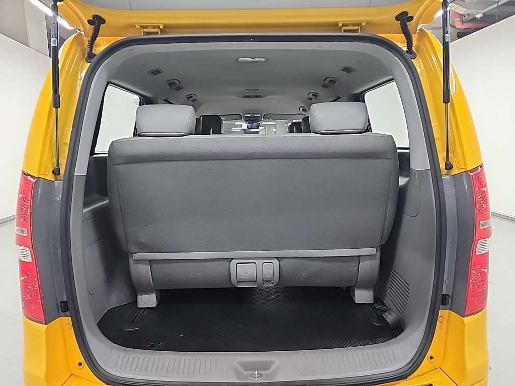 HYUNDAI Starex 2020 Amarillo - Importación desde Corea - HF Imports Iquique - Foto 18