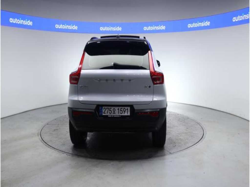 Volvo XC40 - Vista 4