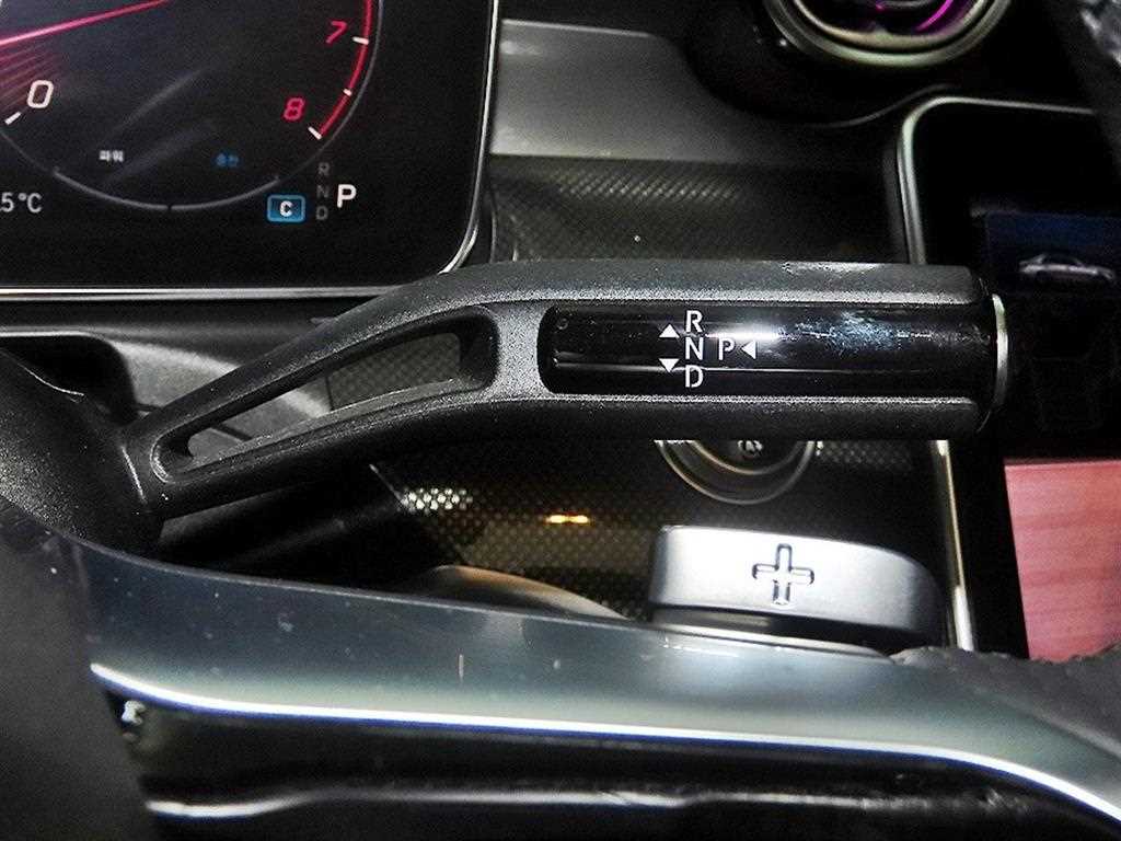 Mercedes Benz C Class - Vista 12