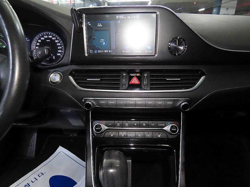 HYUNDAI Grandeur - Vista 11