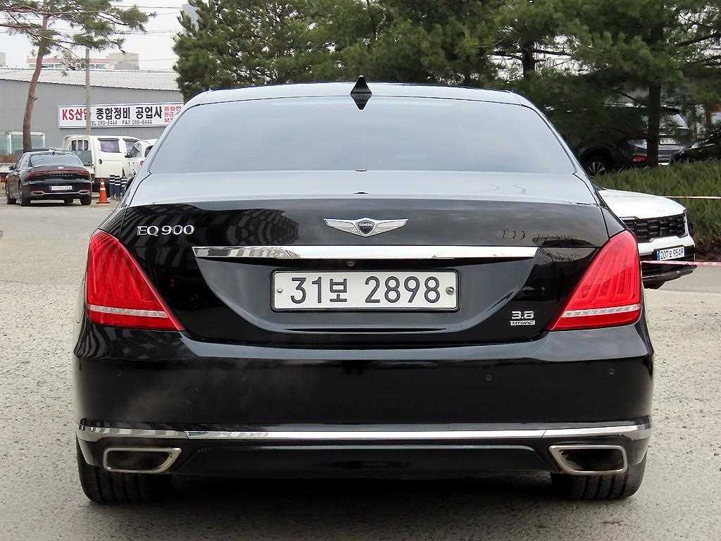 Genesis EQ900 - Vista 4