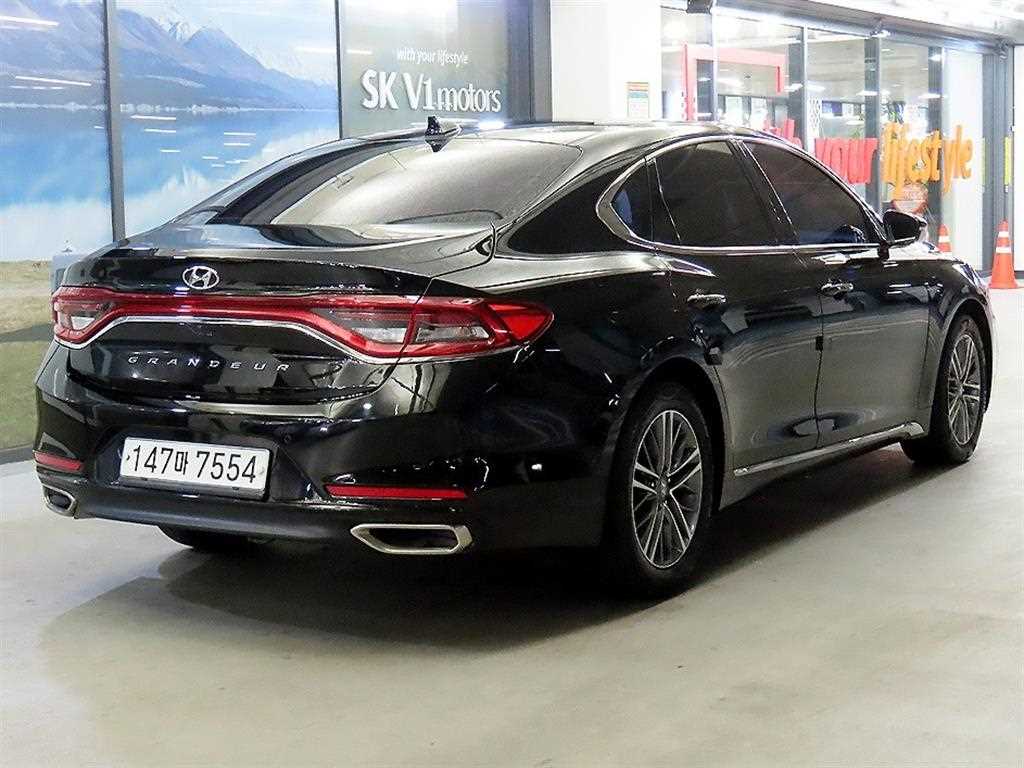 HYUNDAI Grandeur - Vista 4