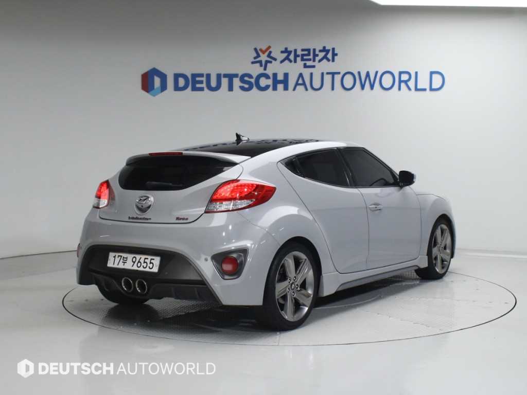 HYUNDAI Veloster - Vista 2