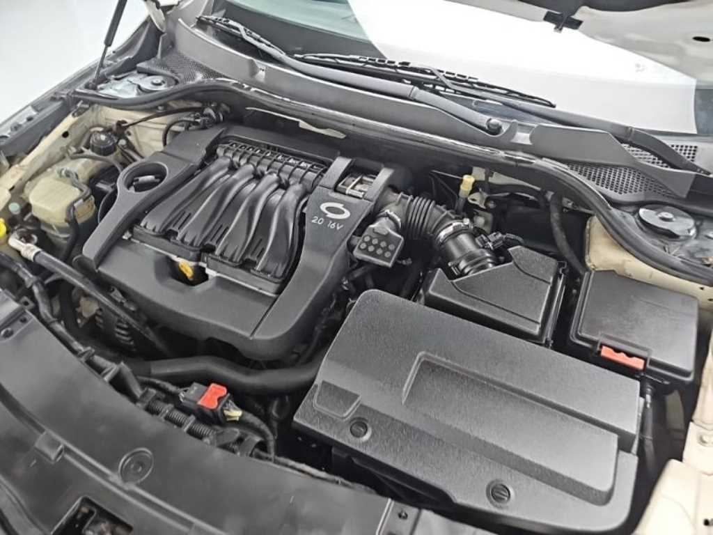 SAMSUNG SM5 2010 Blanco - Importación desde Corea - HF Imports Iquique - Foto 18