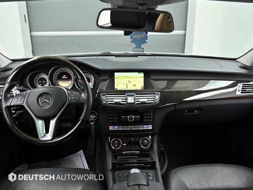 Mercedes Benz CLS Class - Vista 7