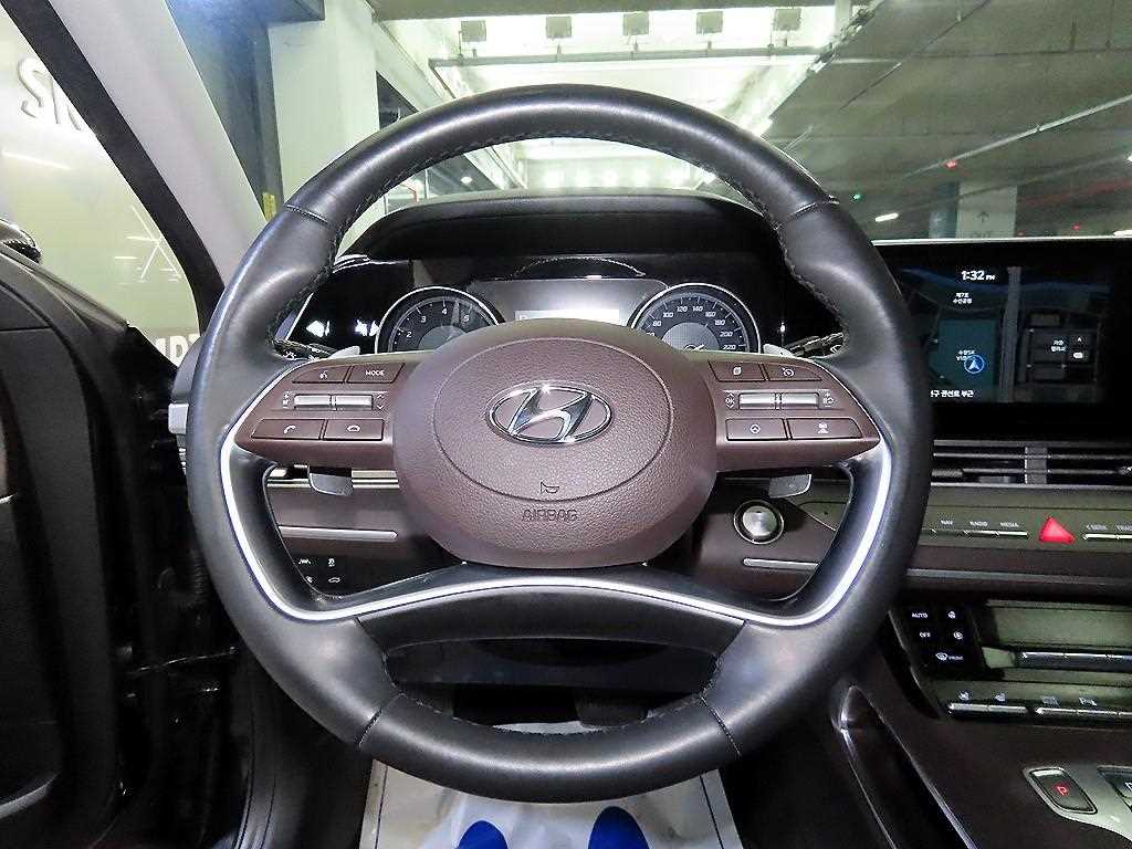 HYUNDAI Grandeur - Vista 8