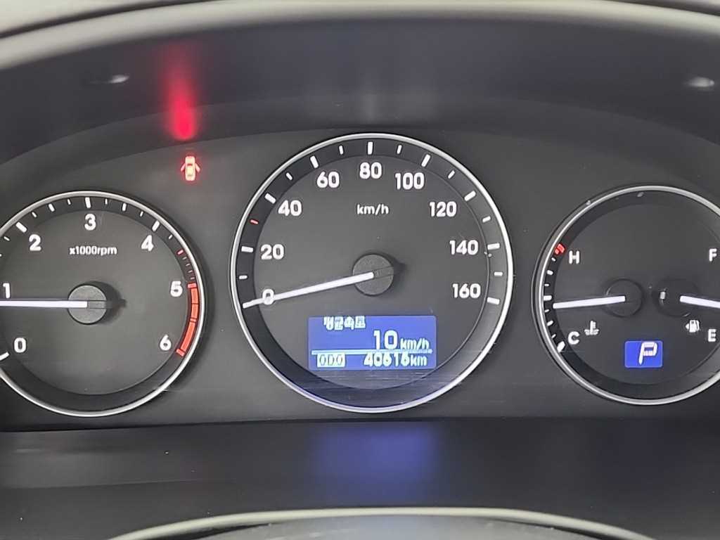 HYUNDAI Starex - Vista 6