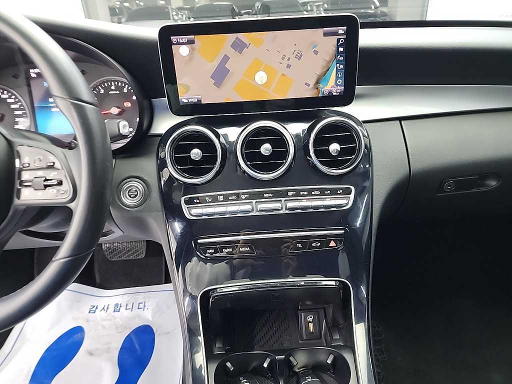 Mercedes Benz C Class - Vista 10