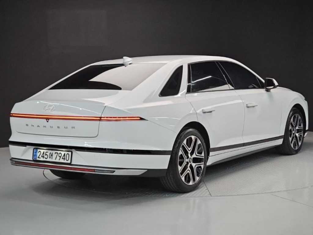 HYUNDAI Grandeur - Vista 4