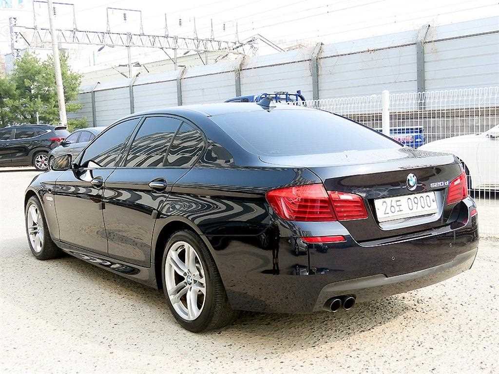 BMW 5 Series - Vista 4