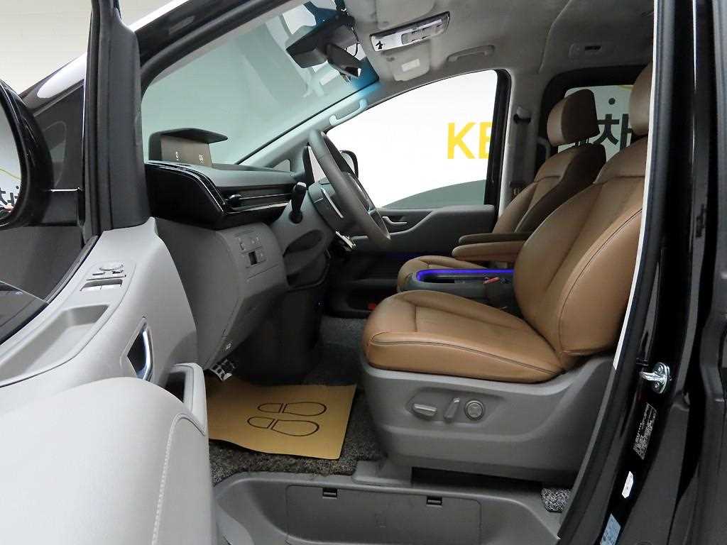 HYUNDAI Staria 2025 Negro - Importación desde Corea - HF Imports Iquique - Foto 13