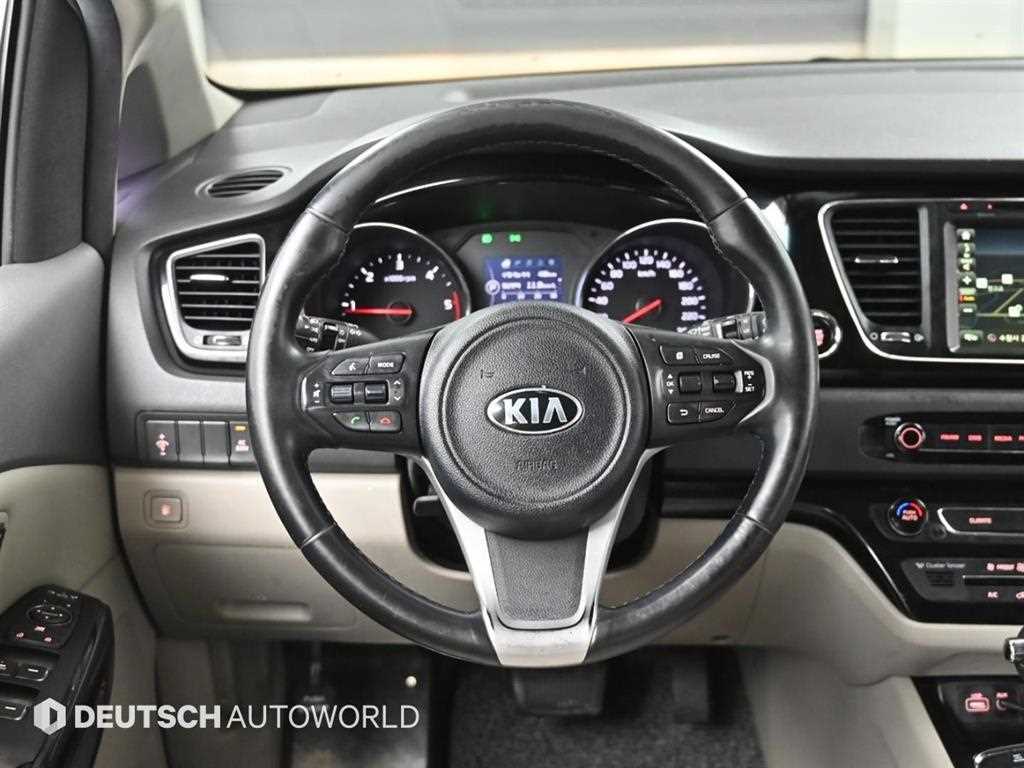 KIA Carnival 2016 Negro - Importación desde Corea - HF Imports Iquique - Foto 13