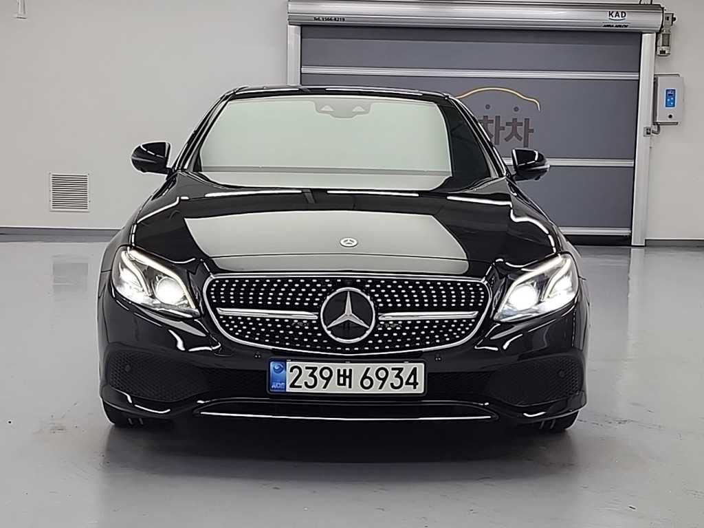 Mercedes Benz E class - Vista 2