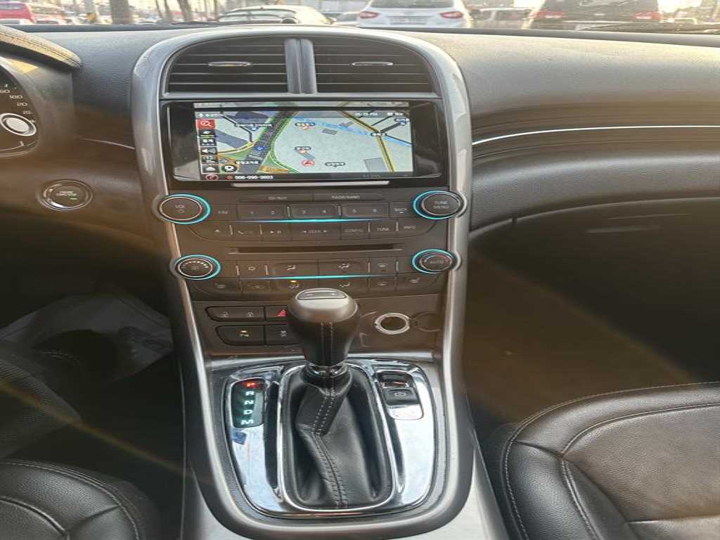 Chevrolet Malibu 2016 Blanco - Importación desde Corea - HF Imports Iquique - Foto 18