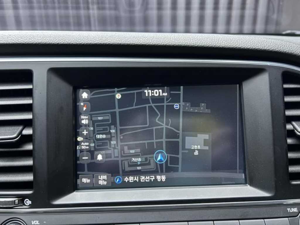 HYUNDAI Avante - Vista 12