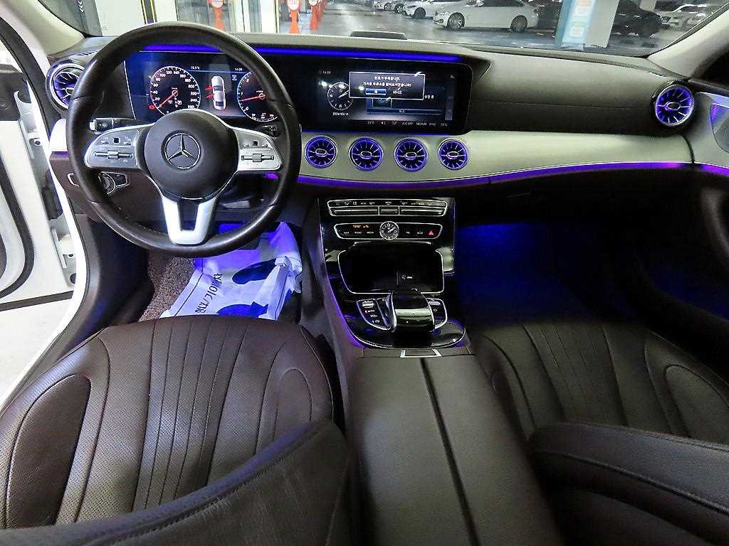 Mercedes Benz CLS Class - Vista 10