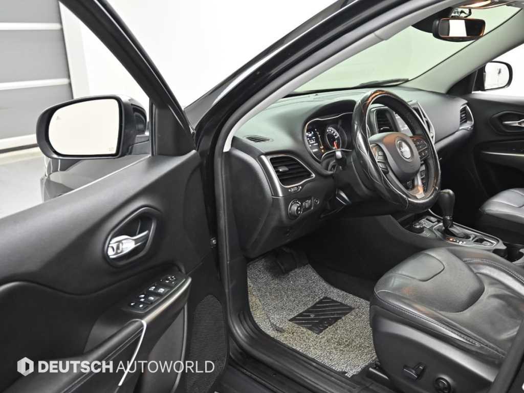 Jeep Cherokee - Vista 11