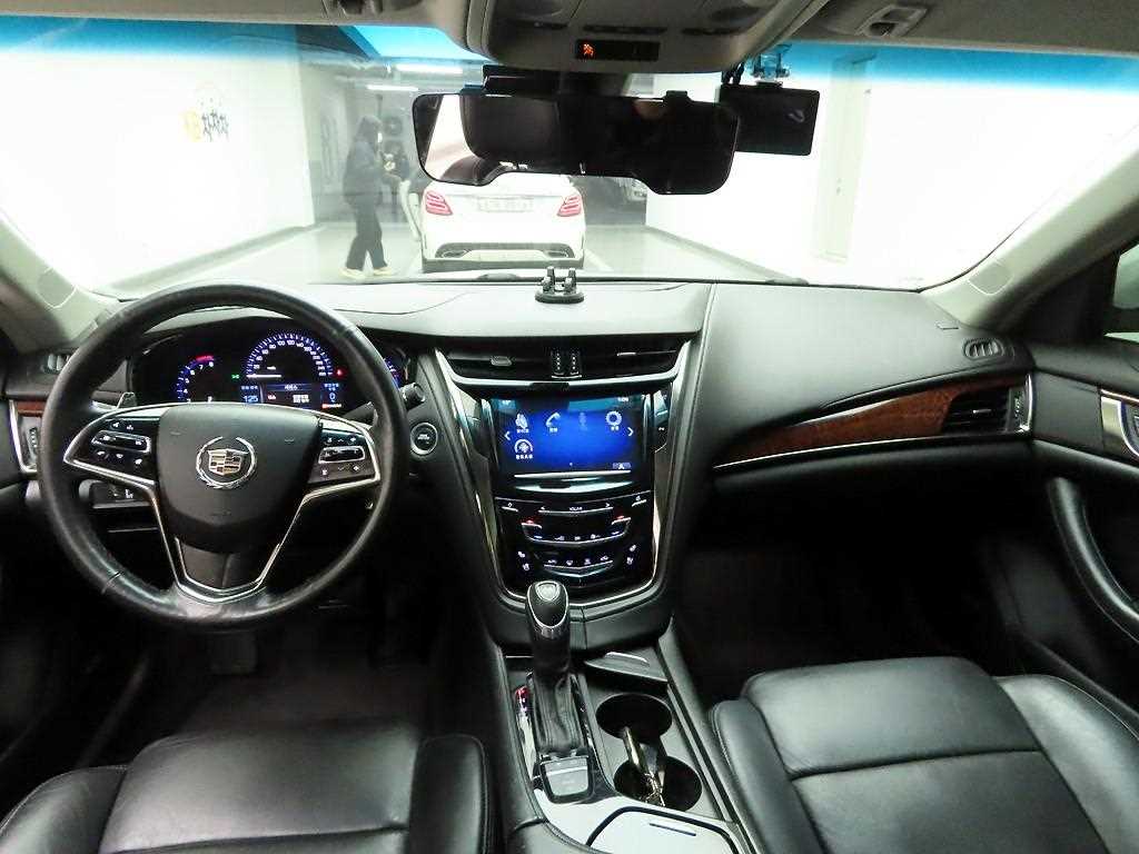 Cadillac CTS - Vista 3