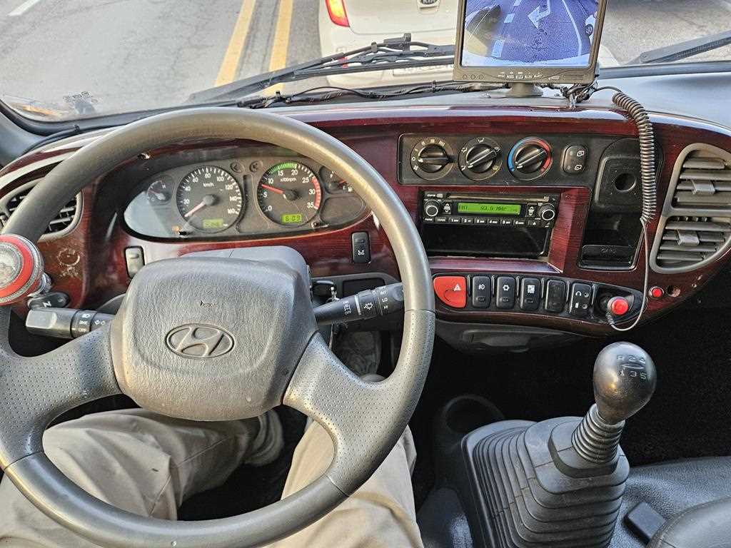 medium and large cargo truck 2013 Blanco - Importación desde Corea - HF Imports Iquique - Foto 18