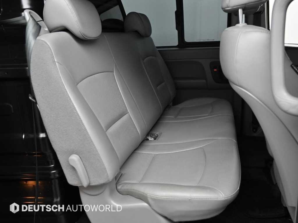 HYUNDAI Starex - Vista 12