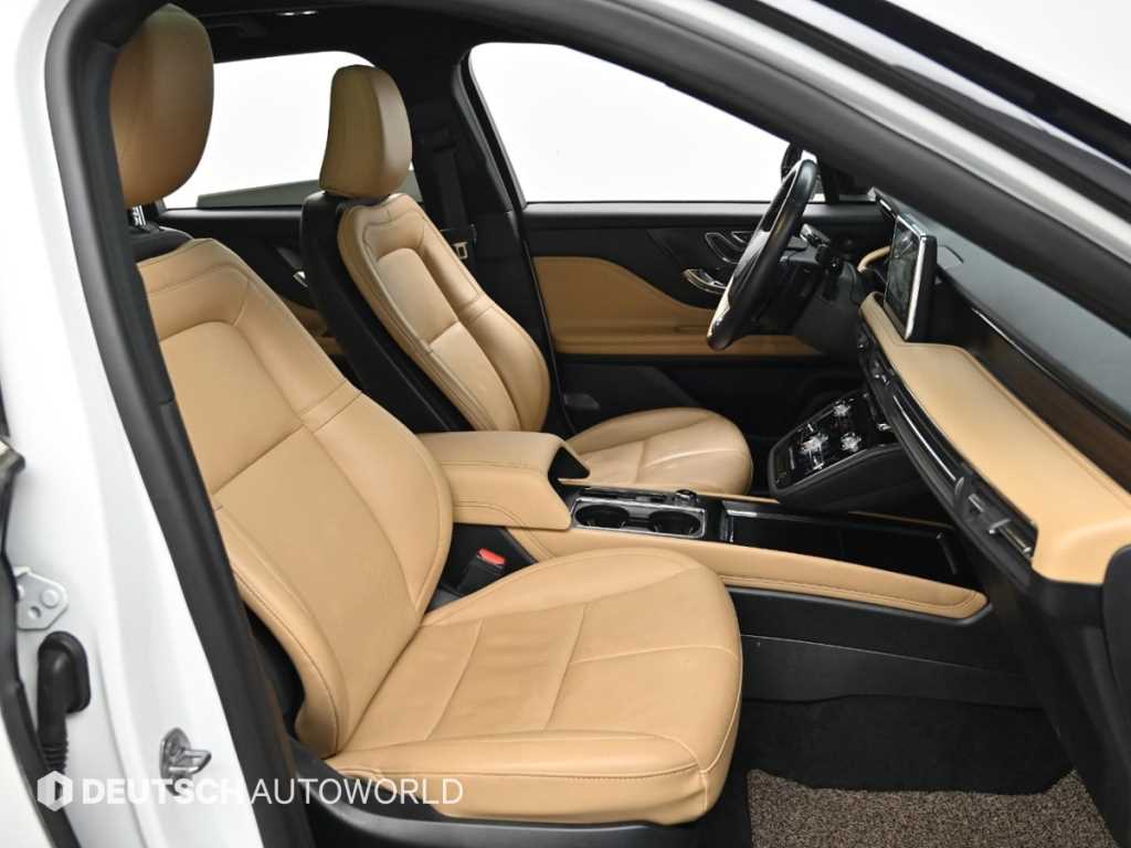 Lincoln Corsair - Vista 10