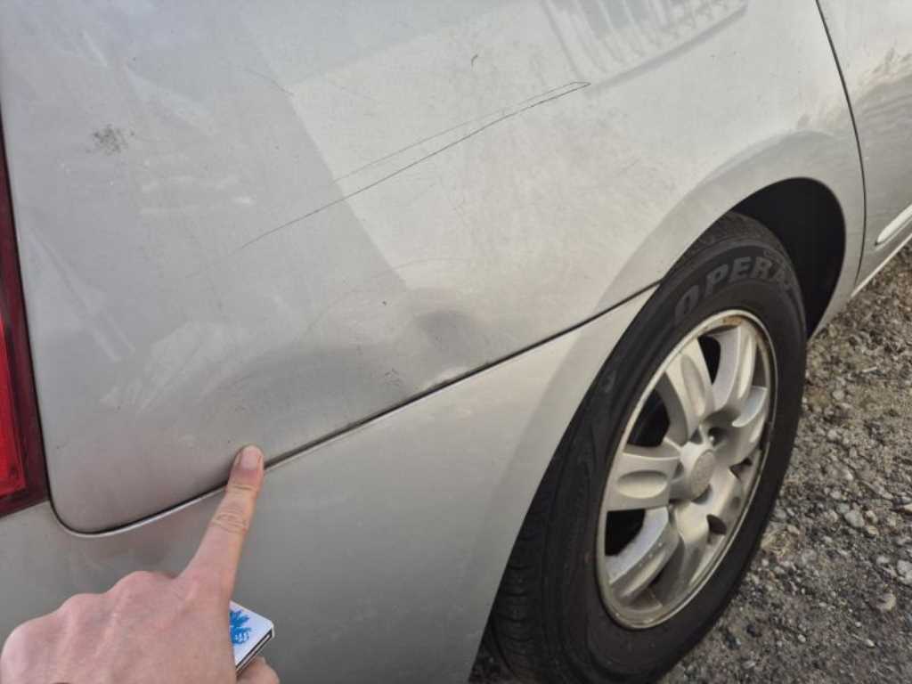 KIA Carens - Vista 4