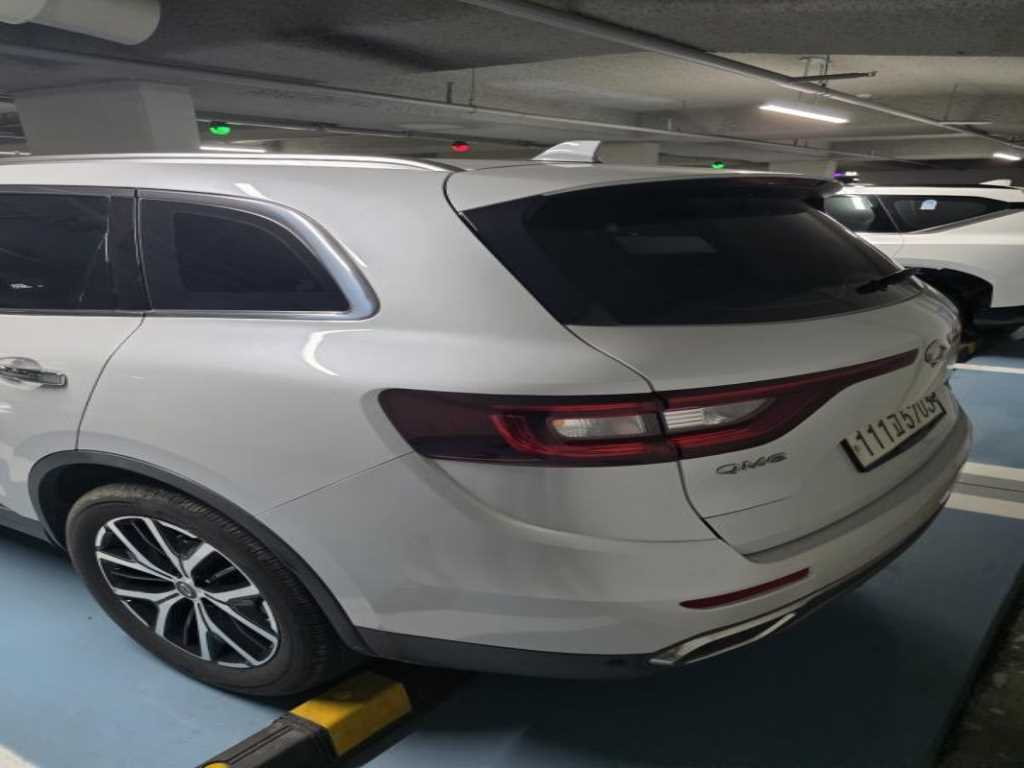 SAMSUNG QM6 - Vista 5