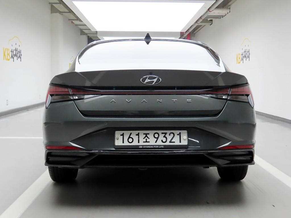 HYUNDAI Avante - Vista 4