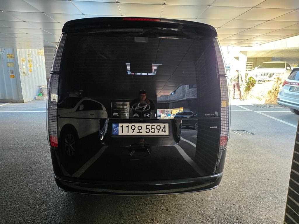 HYUNDAI Staria - Vista 4