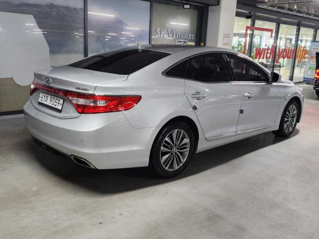 HYUNDAI Grandeur - Vista 4
