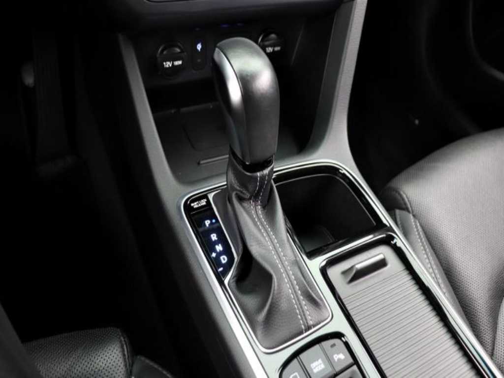 HYUNDAI Sonata - Vista 12