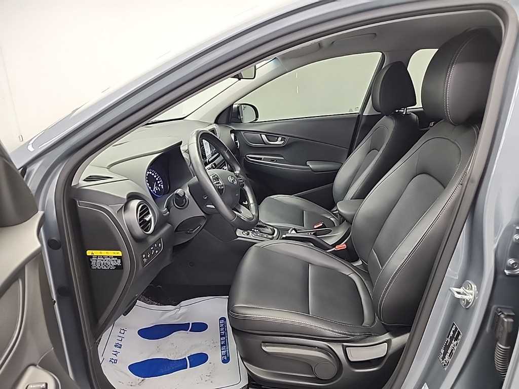 HYUNDAI Kona - Vista 11