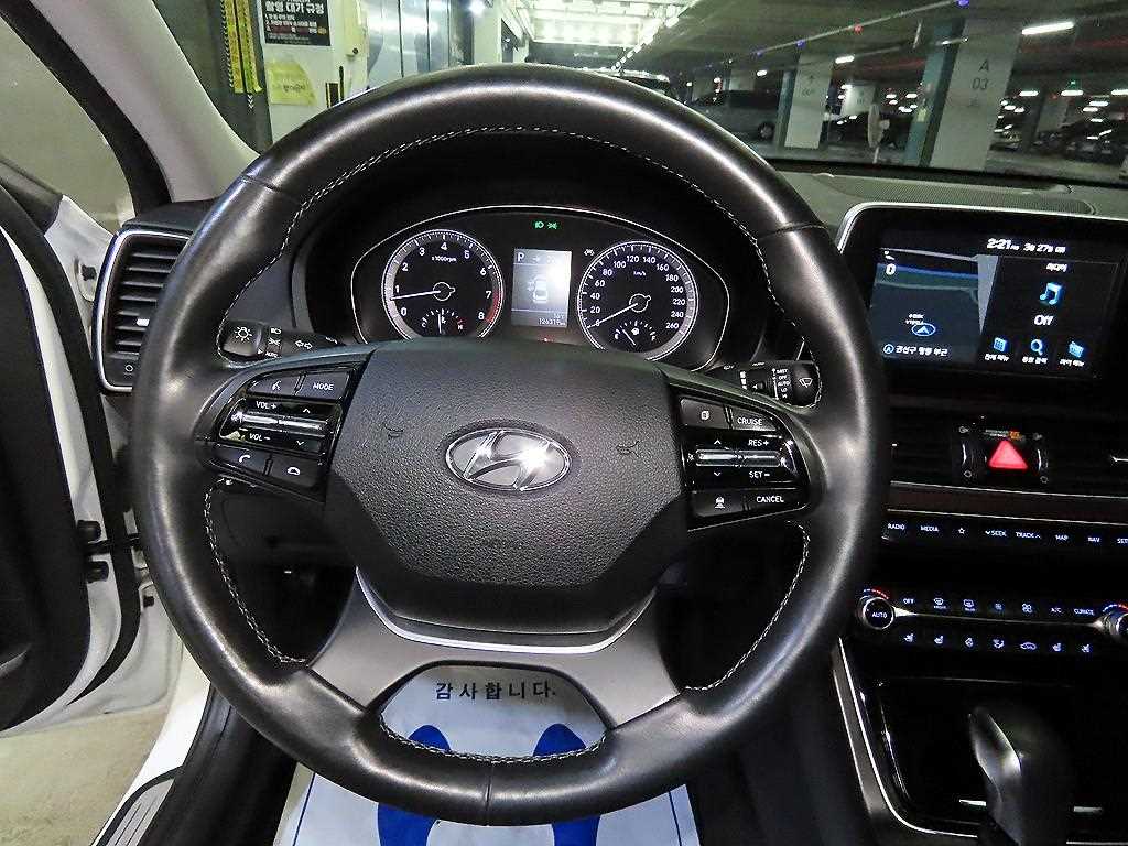 HYUNDAI Grandeur - Vista 8