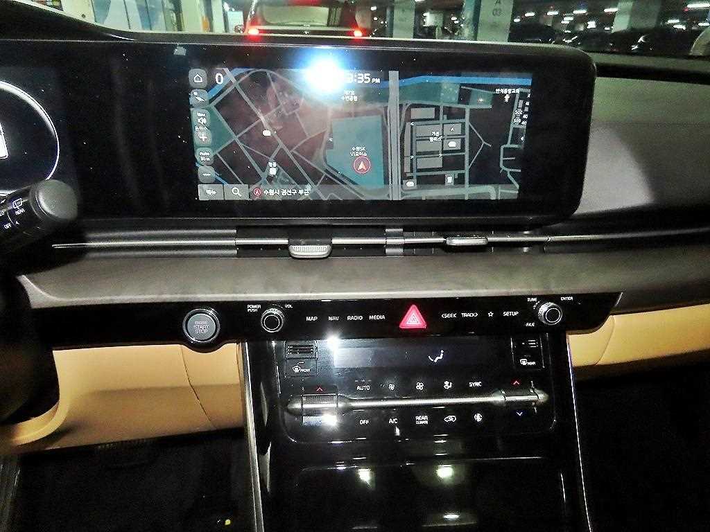 KIA Carnival - Vista 11