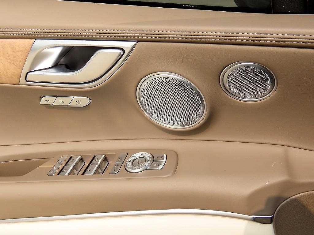 Genesis GV80 - Vista 12