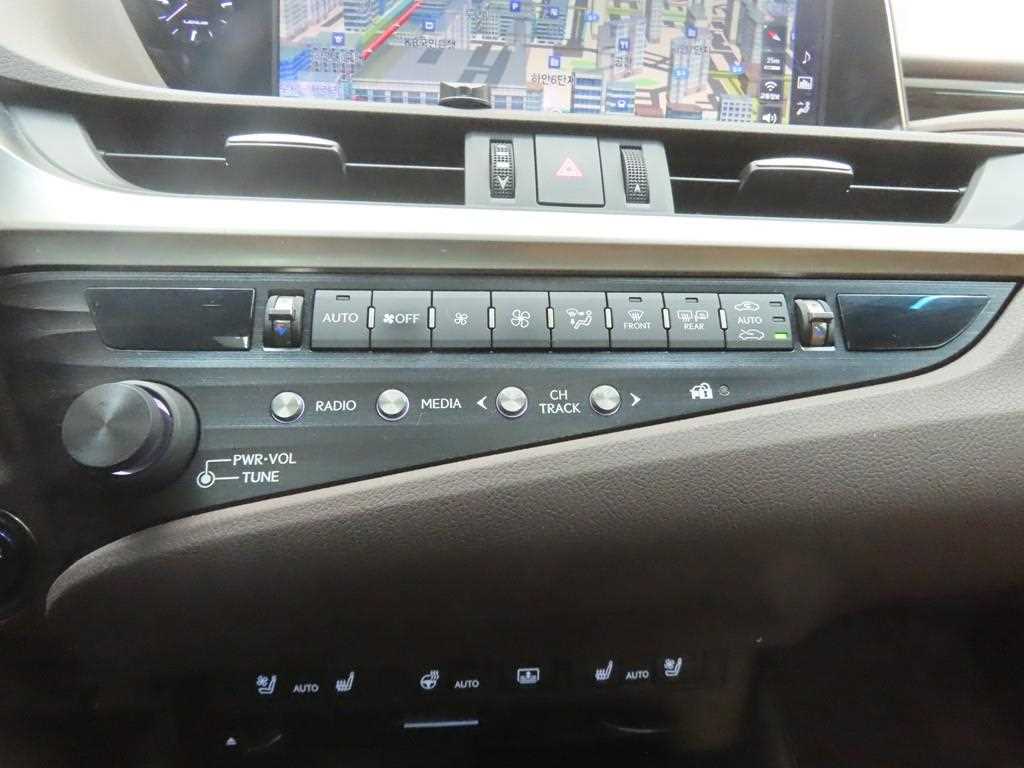 Lexus ES - Vista 11