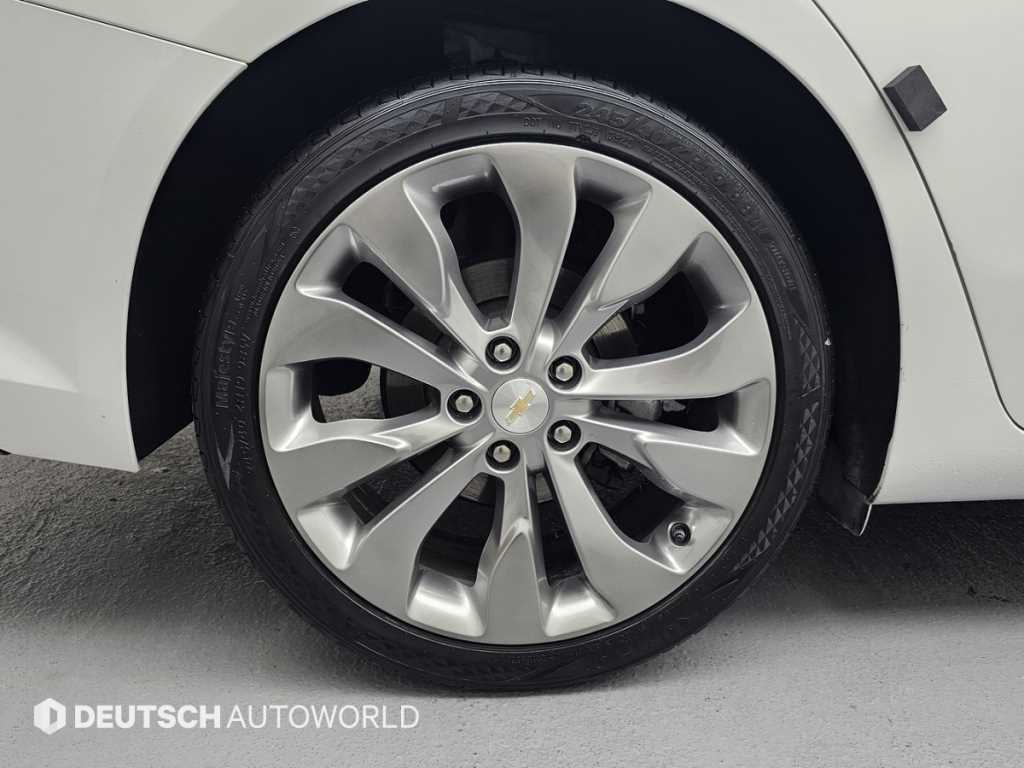 Chevrolet Malibu - Vista 5