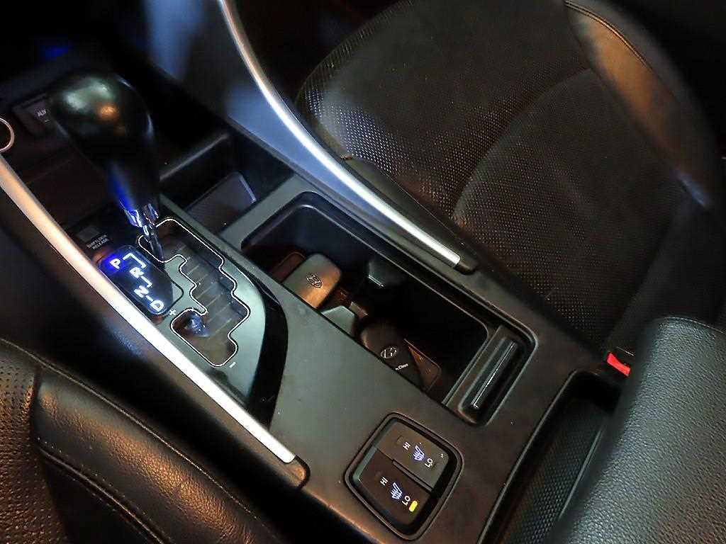 HYUNDAI Sonata - Vista 12