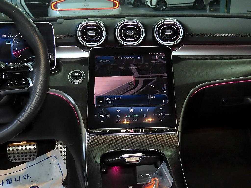 Mercedes Benz C Class - Vista 11