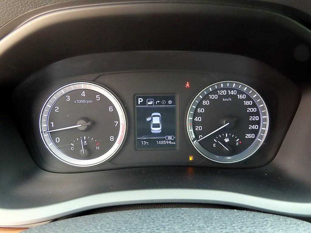 HYUNDAI Sonata - Vista 9