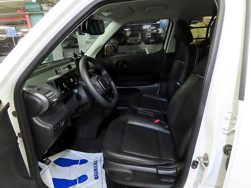 HYUNDAI Casper - Vista 6