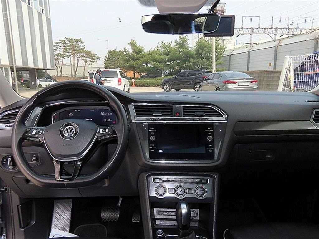 Volkswagen Tiguan - Vista 7