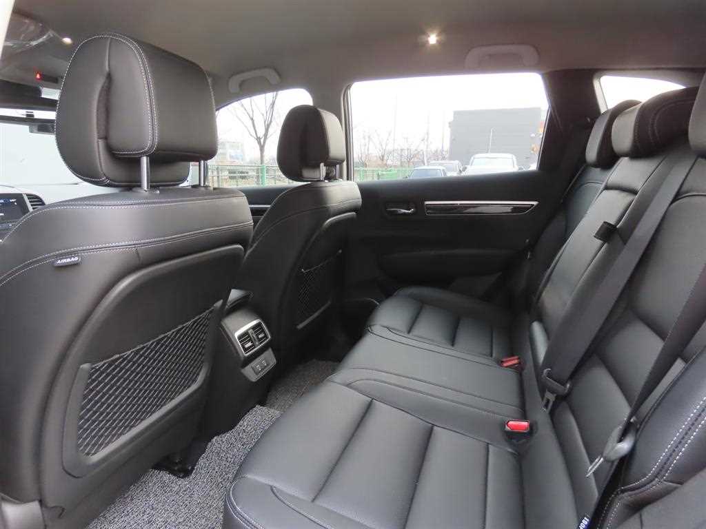 SAMSUNG QM6 - Vista 6